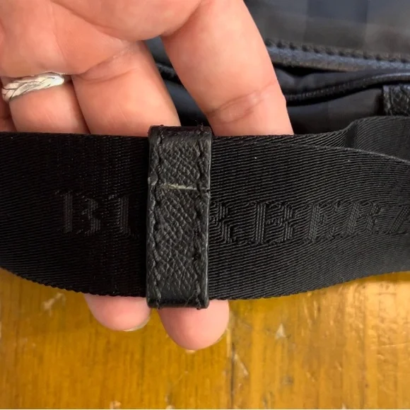 Burberry Men’s Messenger Bag / Charcoal